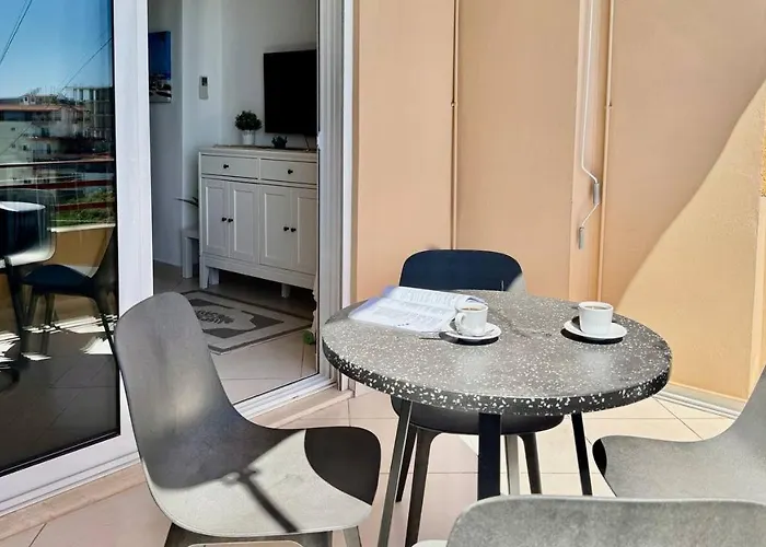 Joanna Sea View 公寓